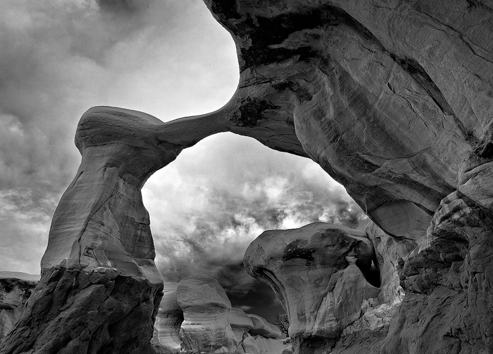 Cool natural arch in Devil's Garden.