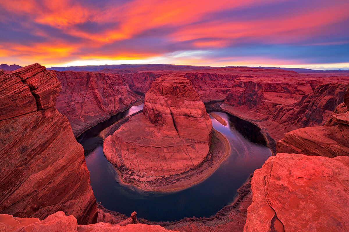 My first trip to Horseshoe Bend, and it was a good one! I was banking on the clear horizon giving me a good sunset, despite the...